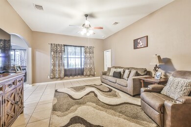 20506 Iron Seat Dr, Hockley, TX 77447 - photo 3