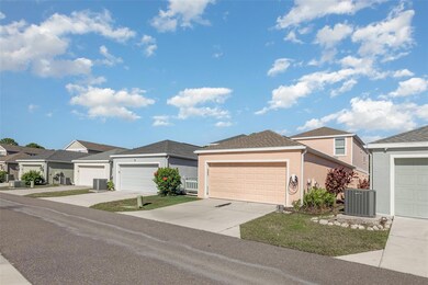 12674 Shimmering Oak Cir, Venice, FL 34293 - photo 3