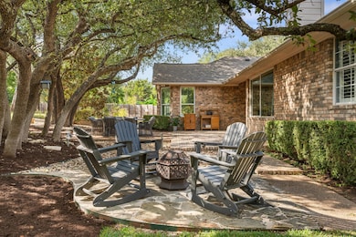 1005 Cedar Crest Cove, Round Rock, TX 78665 - photo 2