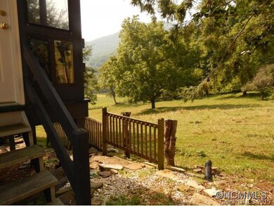 Backs up to large Family Farm