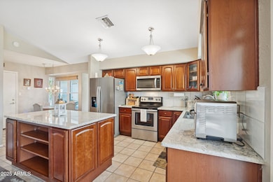 12-web-or-mls-1467-e-boston-st