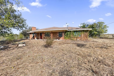 211 Whitehouse Rd, Ennis, TX 75119 - photo 3