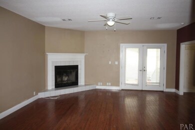 3435 Holt Cir, Pensacola, FL 32526 - photo 4
