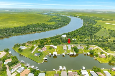 Quick access to the San Barnard River