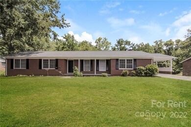 604 Brandon St, Statesville, NC 28677 - photo 2
