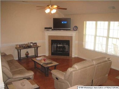 Large Great Room with Ceiling Fan, Gas Log Firepla