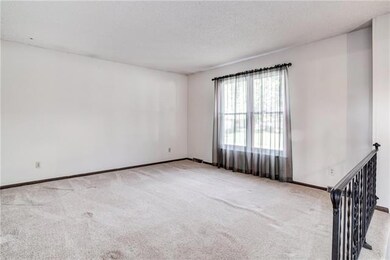 4813 Stearns Ln, Shawnee, KS 66203 - photo 4