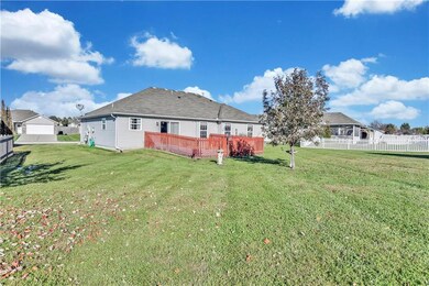 1101 Carlisle Dr, Raymore, MO 64083 - photo 2