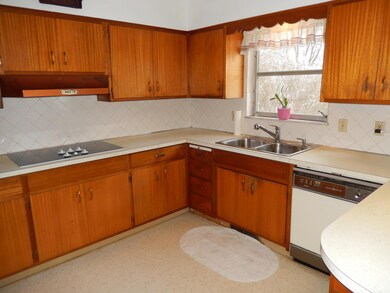 5700 Satinwood Dr, Columbus, OH 43229 - photo 7