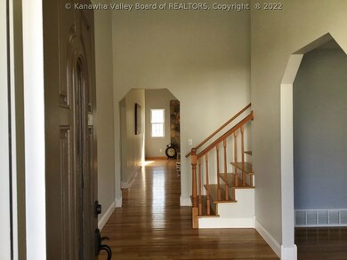 419 Pebble Creek Dr, Fraziers Bottom, WV 25082 - photo 3