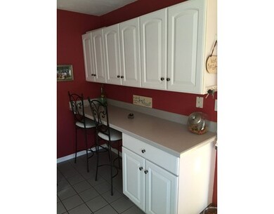 610 Thayer St unit 610, Abington, MA 02351 - photo 3