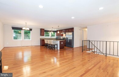 16203 Pointer Ridge Dr, Bowie, MD 20716 - photo 5