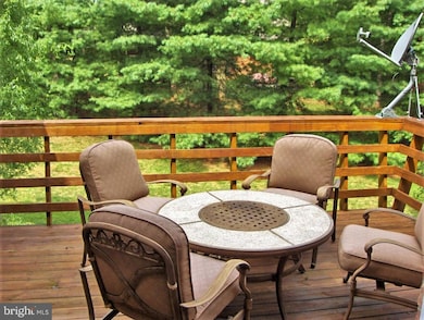 1026 Lindsay Ln, Hagerstown, MD 21742 - photo 7