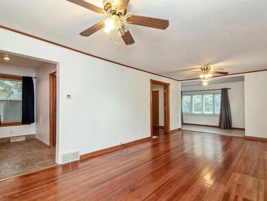 1408 Douglas Ave, Des Moines, IA 50313 - photo 7