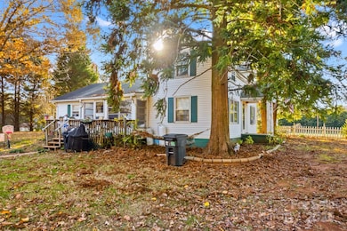 131 Loop St, Mocksville, NC 27028 - photo 4