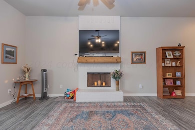 LIVING ROOM VIEW 4
