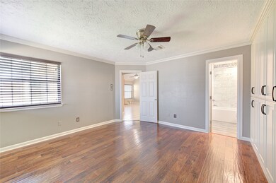 4705 Dogwood Dr, Rosenberg, TX 77471 - photo 7