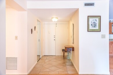 404 Paradise Rd unit 2P, Swampscott, MA 01907 - photo 2