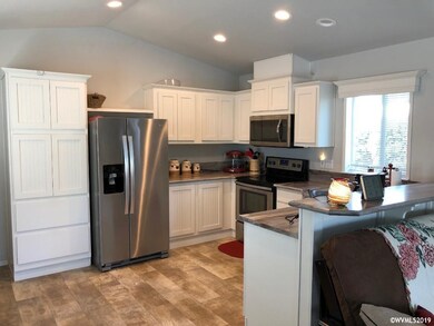 450 SE Lacreole Dr unit 122, Dallas, OR 97338 - photo 4