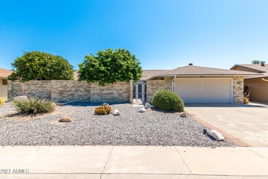 17407 N Lindgren Ave, Sun City, AZ 85373 - photo 2