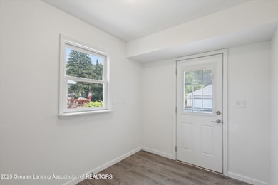 05-127-S-Dibble-Blvd-Lansing-MI-48917-Wi