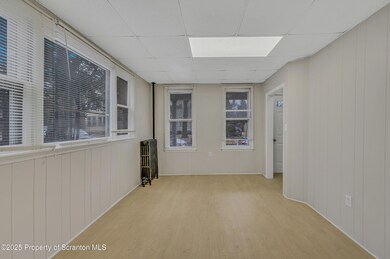 821 Delaware St, Scranton, PA 18509 - photo 4