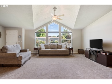 308 Davaly Ave NE, Boardman, OR 97818 - photo 3