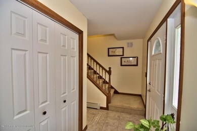 927 Throop St, Scranton, PA 18519 - photo 2