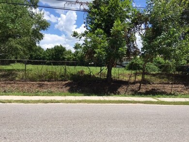 11212 Hirsch Rd, Houston, TX 77016 - photo 3