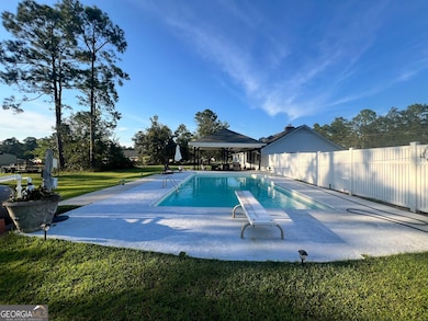 253 McDilda Dr, Lyons, GA 30436 - photo 2