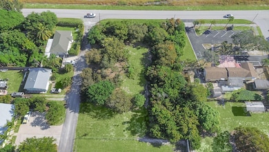 8686 SE Lyons Rd, Hobe Sound, FL 33455 - photo 3