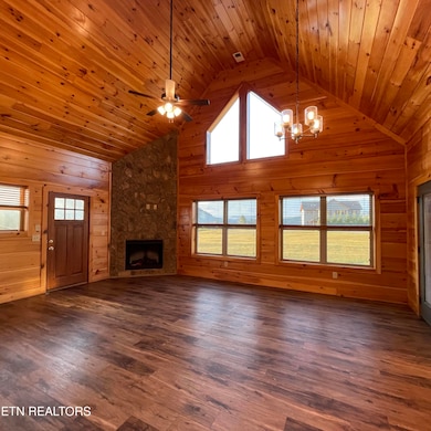 3863 Holders Grove Rd, Cosby, TN 37722 - photo 3