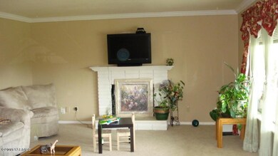 Living room pic#1