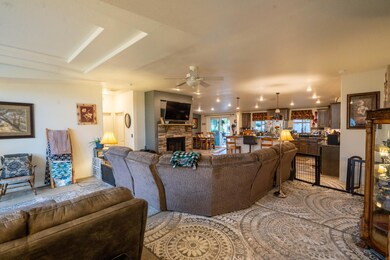 3110 NE Walnut Ave, Redmond, OR 97756 - photo 4