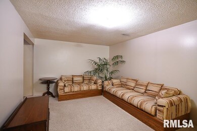 4812 N Sturdevant St, Davenport, IA 52806 - photo 5