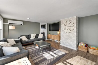 9 Cole St unit 2, Hampton, NH 03842 - photo 4