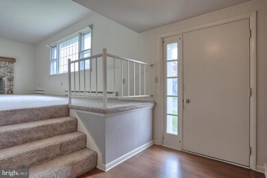 209 E Hemlock St, Palmyra, PA 17078 - photo 2