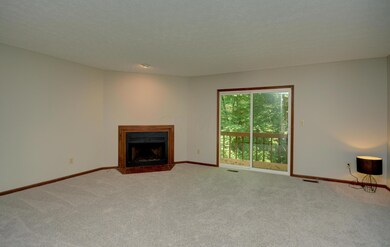 Living Room (4)