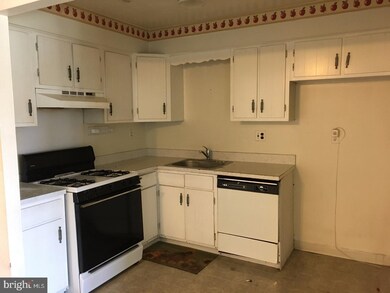 8025 Moro St, Philadelphia, PA 19136 - photo 3