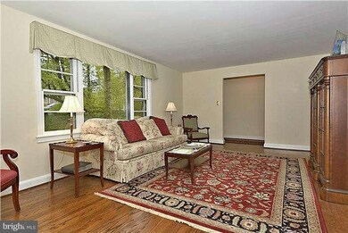 3523 Devon Dr, Falls Church, VA 22042 - photo 4