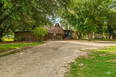 6429 Chalimar Rd, San Angelo, TX 76904 - photo 4