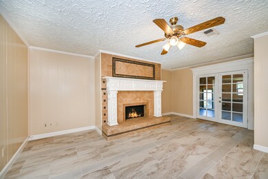 8554 Highcrest Dr, Houston, TX 77055 - photo 7