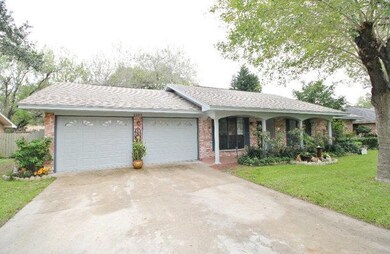 2202 Anacua Cir, Edinburg, TX 78539 - photo 2