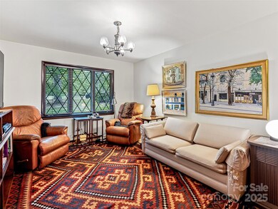 405 Crowfields Dr unit 6, Asheville, NC 28803 - photo 7