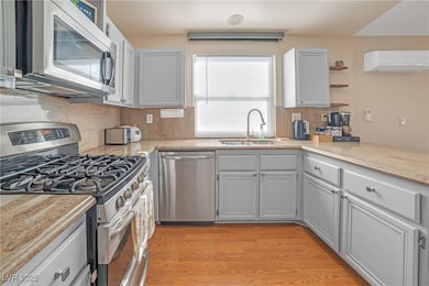 9801 Concord Downs Ave, Las Vegas, NV 89117 - photo 5