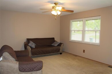 3500 York Dr, Saint Charles, MO 63301 - photo 2