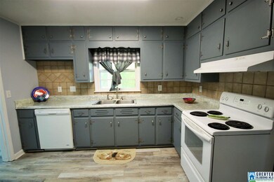 1941 4th St NE, Center Point, AL 35215 - photo 5