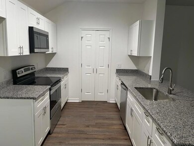 1204 Martin Luther King St, Denison, TX 75020 - photo 5