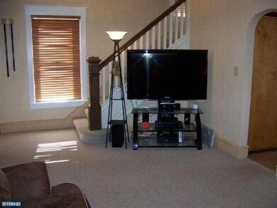 2308 Garfield Ave, Reading, PA 19609 - photo 3