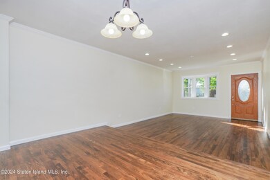 74 Reid Ave, Staten Island, NY 10305 - photo 6